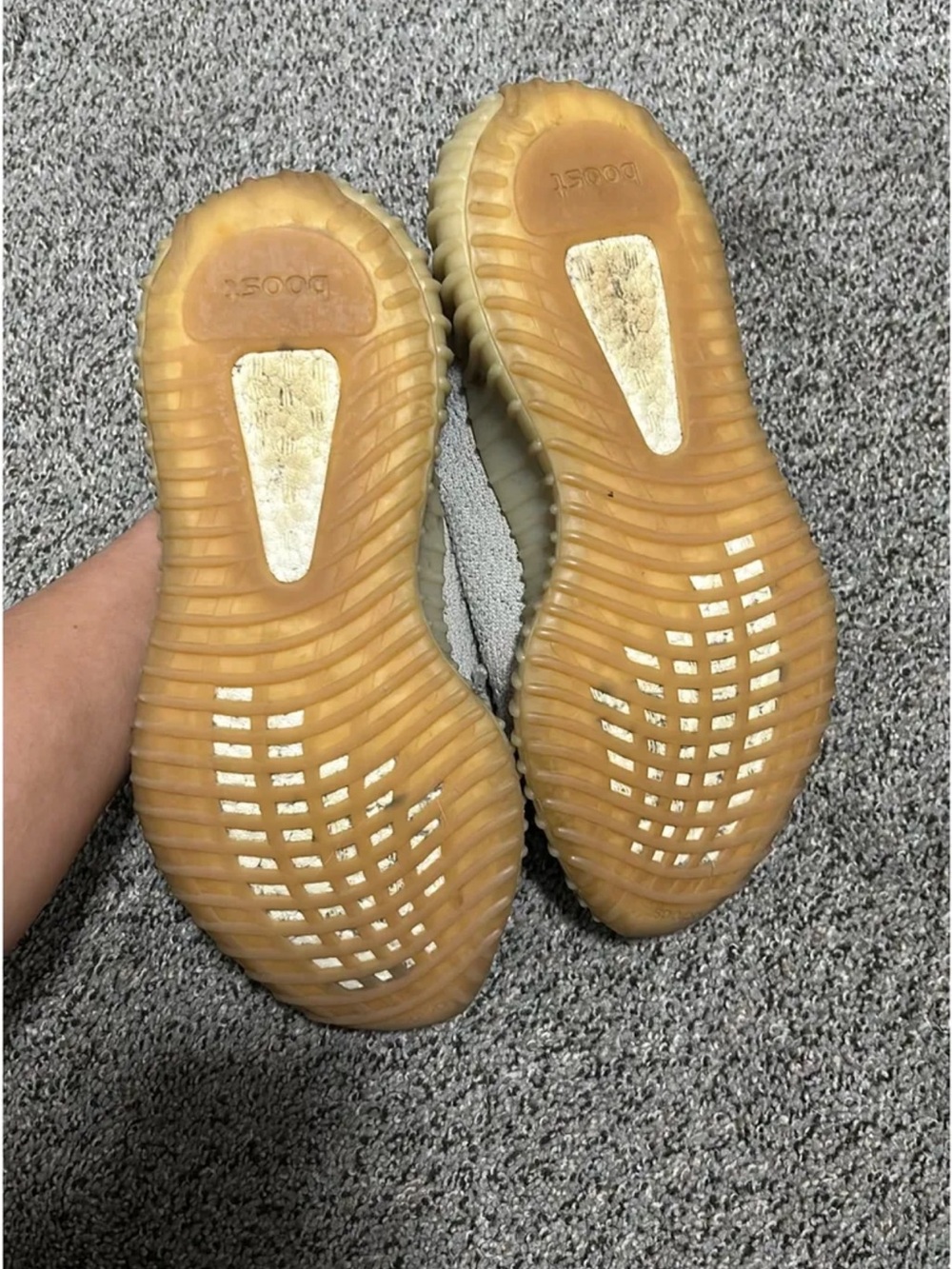 Yeezy Boost - Picture 2 of 6